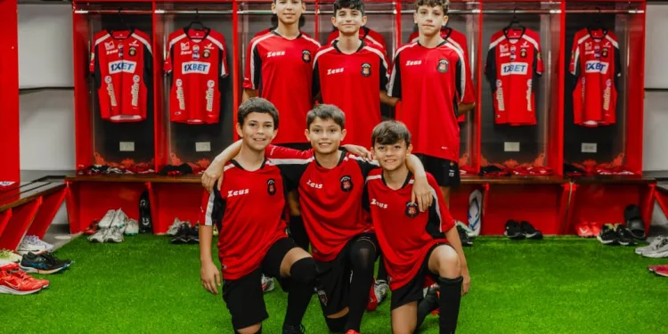 Tiendas Macuto promueve el buen comportamiento de la fanaticada del Caracas FC