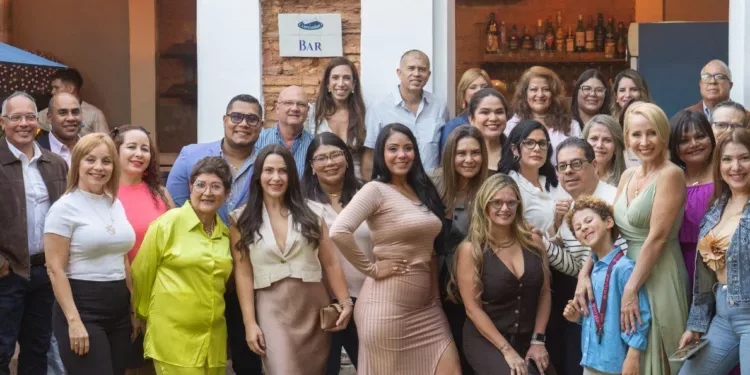 Conversatorio “Probióticos: ¿moda o suplemento?” reunió a especialistas para debatir sobre su impacto en la salud femenina