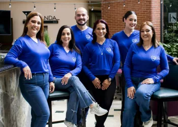 DOSIS DE MODA REALIZARÁ SU TERCERA “PASARELA AZUL” A BENEFICIO DE LA FUNDACIÓN UN DÍA A LA VEZ